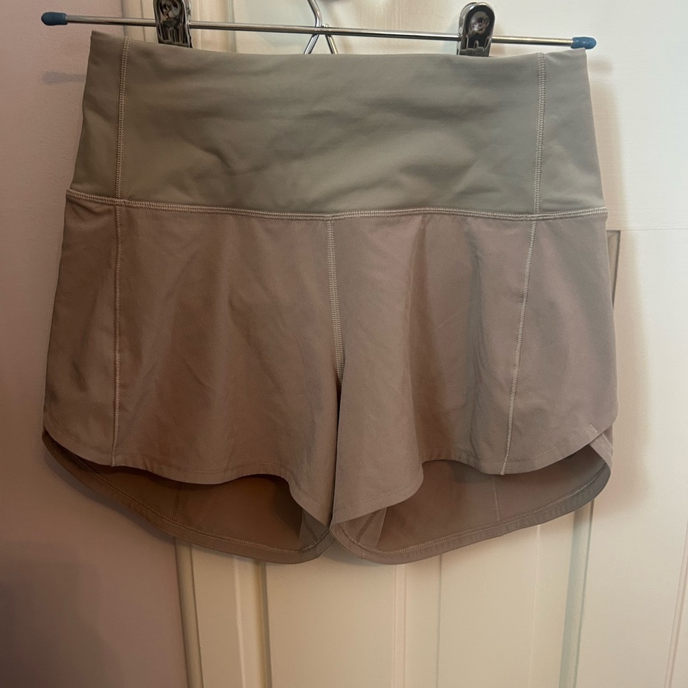 Lululemon athletica high rise speed up shorts size 2